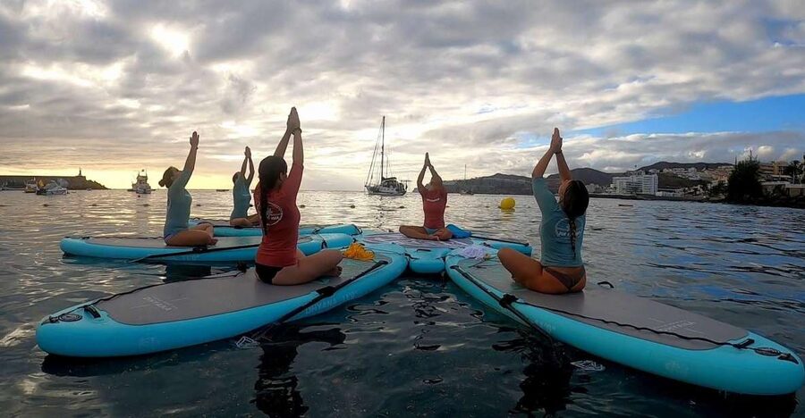 Arguineguín: Stand-up Paddleboard Yoga Class with Instructor - What the instructor adds to the session