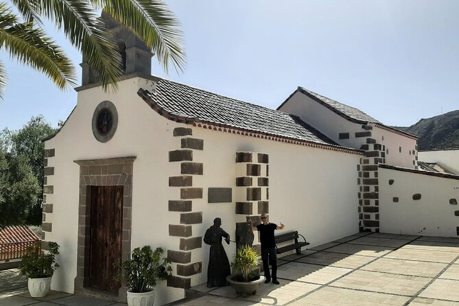 Barranco de las Vacas, caves & village by Sky Rebels local guides - The caves above Agüimes