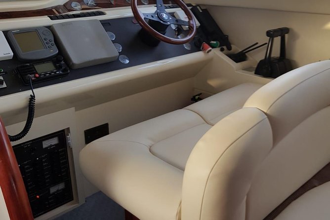 Boat Trip 4 Hours - Private Charter ("KEEPER UNO" Boat) - Private charter value at $985.30 per group