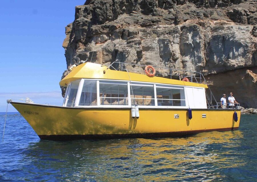 Explore Gran Canaria: Boat Tour with Wine & Food Tasting - Seeing the coast from the water