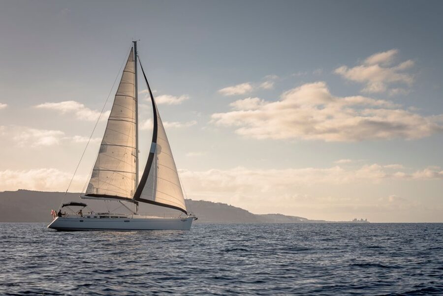 From Puerto de Mogán: Sailboat Trip with Food and Drinks - What the four-hour schedule feels like