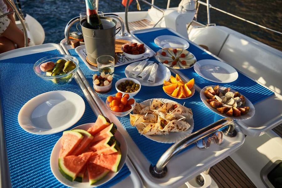 From Puerto de Mogán: Sailboat Trip with Food and Drinks - Practical details before you book