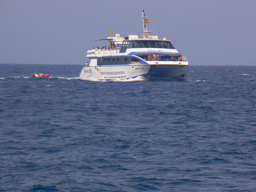 From Puerto Rico: Boat trip along the coast w/ Food & Drinks - Key points to know before you book