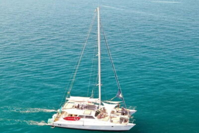 Catamaran Tour with Lunch and Drinks
