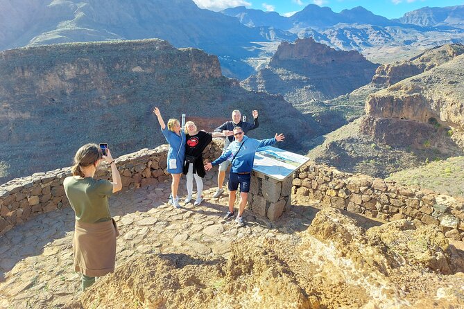 Gran Canaria Cave, Oasis, Red-gorge Adventure & cosy Picnic - Montana de Aguimes and the island’s aboriginal caves