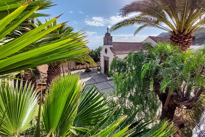 Gran Canaria Cave, Oasis, Red-gorge Adventure & cosy Picnic - El Guriete and the final southern mountain views