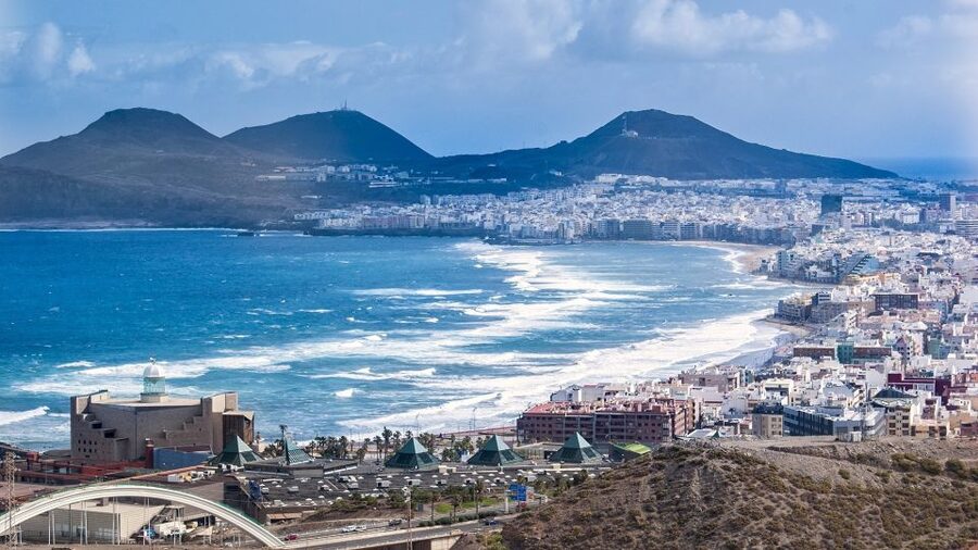 Gran Canaria: Full-Day Island Sightseeing Coach Tour - Puerto de Mogán gives you an easy start