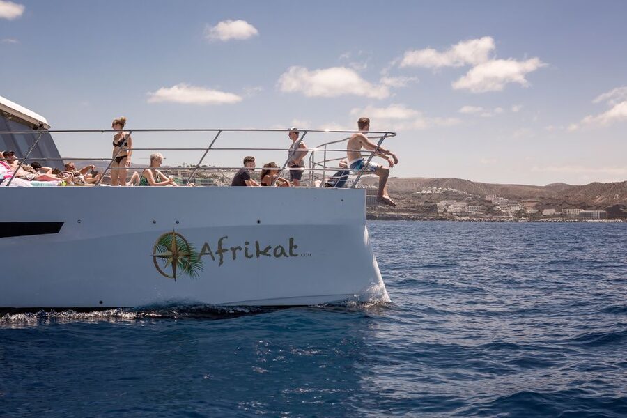 Gran Canaria: Fun Catamaran Cruise with Food and Drinks - What the crew adds to the day