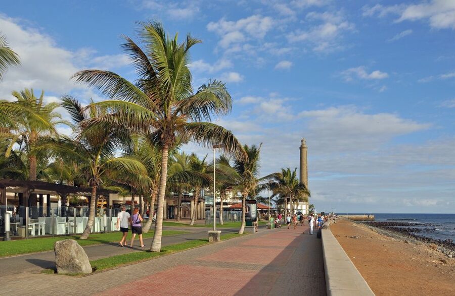 Gran Canaria: Rent Electric Scooter Kick Start - Riding from Playa del Ingles toward Maspalomas