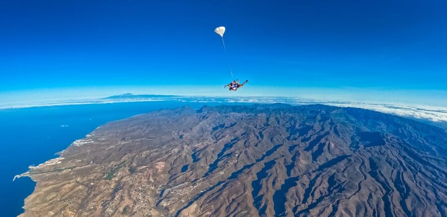 Gran Canaria : Skydiving over Maspalomas Dunes - Starting in Playa del Inglés with iJump