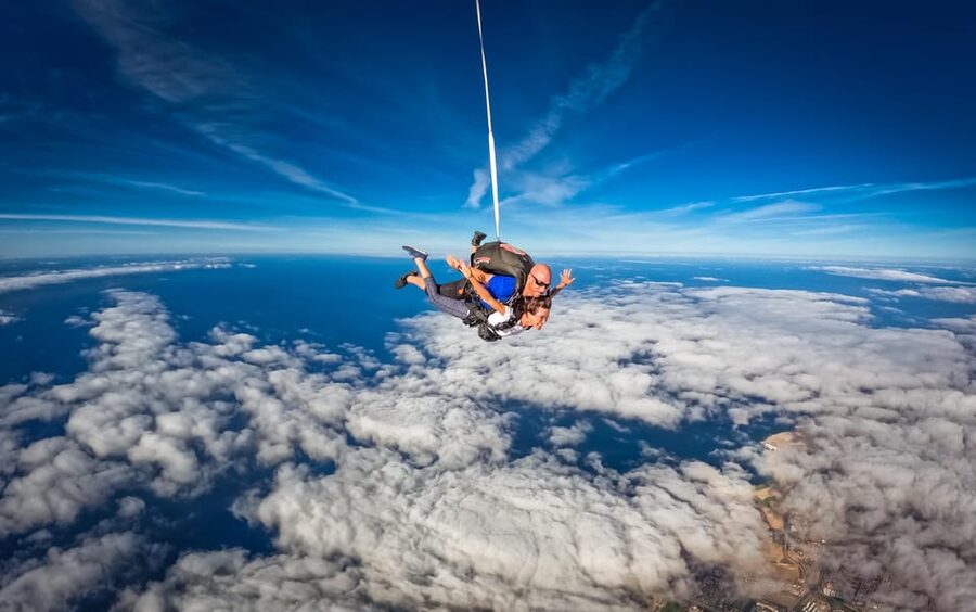 Gran Canaria : Skydiving over Maspalomas Dunes - The van ride to El Berriel airfield