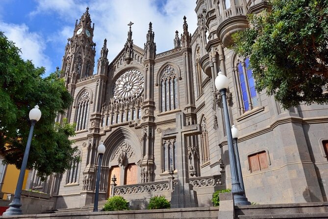 Guided tour: Discover Gran Canaria - Guides, languages, and the pace of the day