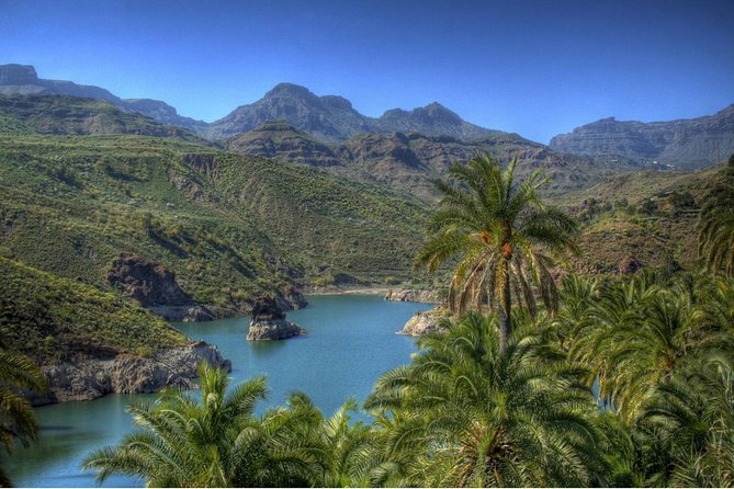 Jeep Tour 4x4 in Gran Canaria - Tunte gives the route a village pause