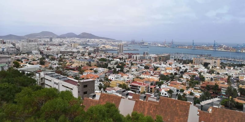 Las Palmas: City, Harbor, and Beach Walking-Hiking Tour - Starting at the Las Palmas sign near Santa Catalina