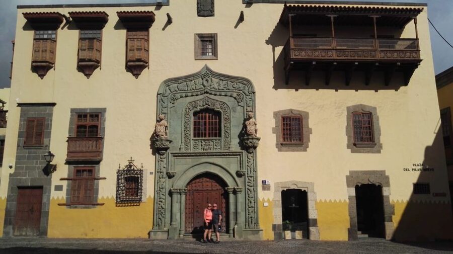 Las Palmas de Gran Canaria: Guided City Tour by Bike - Starting beside the Poema del Mar Aquarium