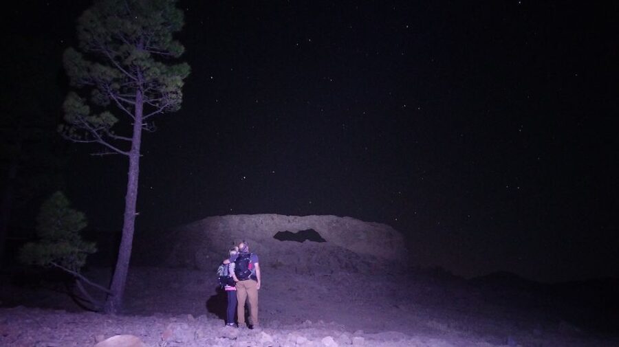 Las Palmas: Sunset & Night Sky Guided Astronomy Hiking Tour - Sunset at Ventana del Nublo