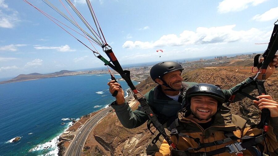 Las Palmas: tandem paragliding flights for everyone - The briefing makes the first flight easier