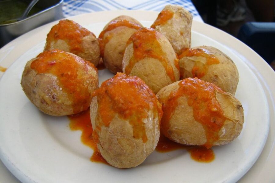 Las Palmas: Tapas and Drinks in the Beauty of the Old City - First bar: simple food, local conversation