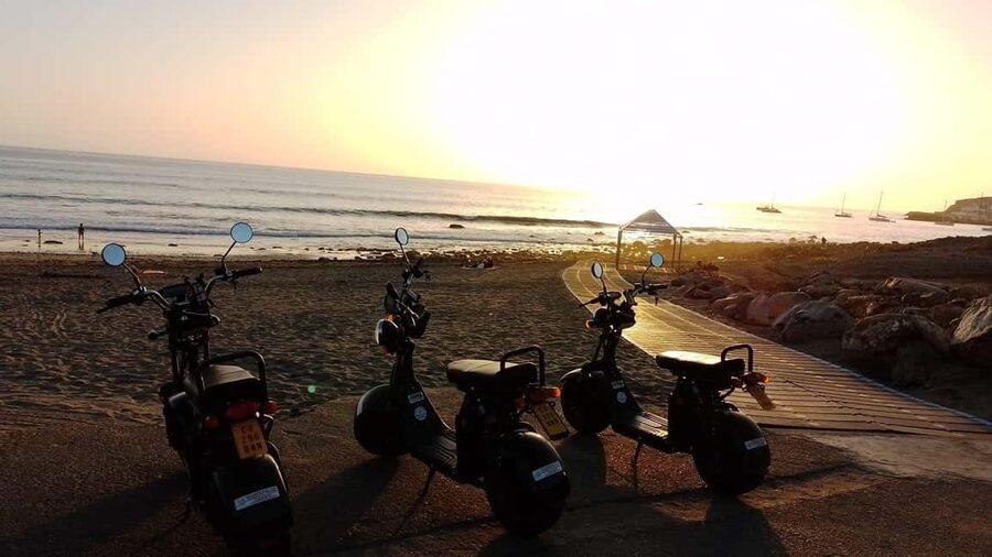 Maspalomas: 2-Seater Chopper E-Scooter Guided Tour - Charca de Maspalomas and the included drink