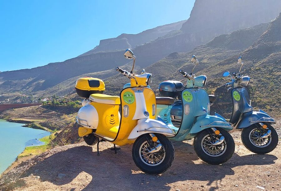 Maspalomas and Las Palmas: electric vintage scooter for rent - Using the Las Palmas pickup near Las Canteras