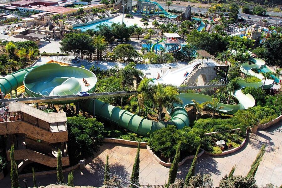 Maspalomas: Aqualand Maspalomas Water Park Entry Ticket - Start with the big slides before the queues build