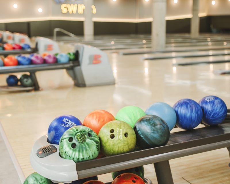 Maspalomas: Bowling Session Entry Ticket at Holiday World - Who should book this activity