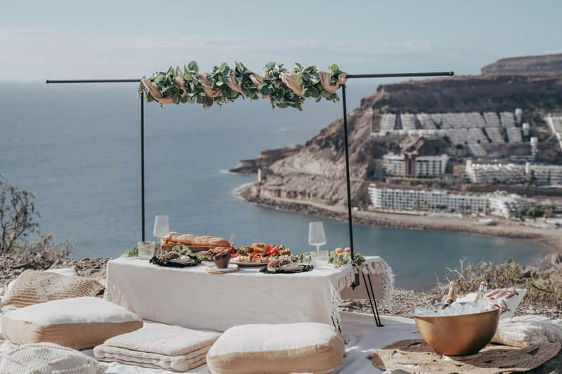 Maspalomas: Gran Canaria Picnic Experience - A sunset picnic with a private feel