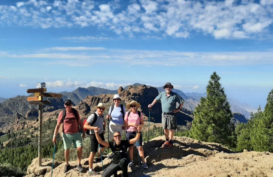 Maspalomas: Hiking to Roque Nublo with 2 authorised guides - Hiking to Roque Nublo with Inés and Juanjo