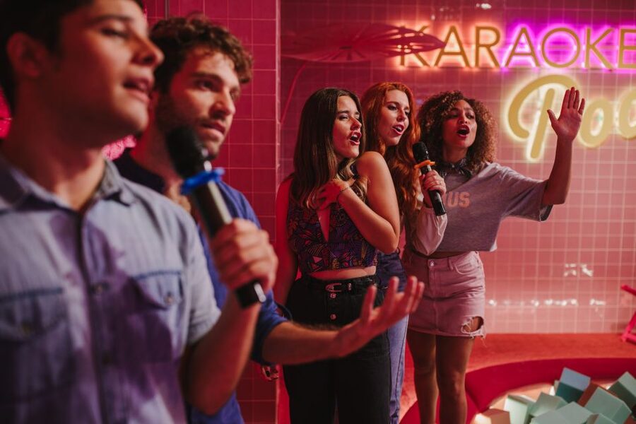 Maspalomas: Holiday World Themed Karaoke Room Rental - Timing, Check-In, and What to Bring