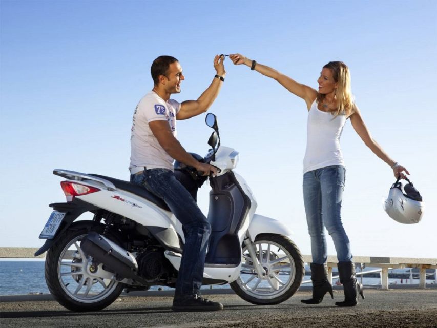 Maspalomas: Rent a 125 cc Scooter 2 seater in Gran Canaria - Starting in Playa del Inglés with the right expectations