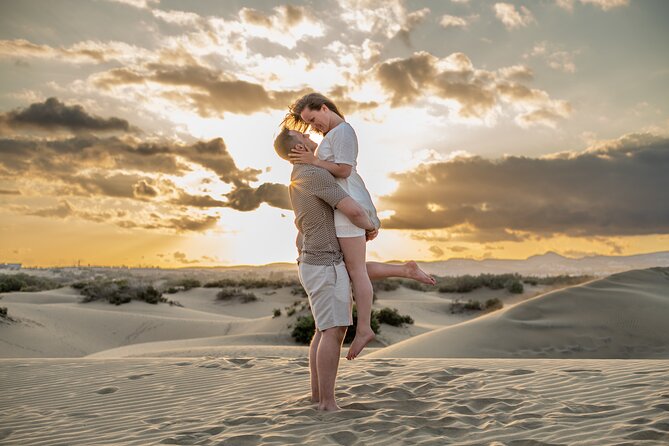 Photoshoot at Dunas Maspalomas in Desert Beach Ocean View - Why Maspalomas Works So Well for Portraits
