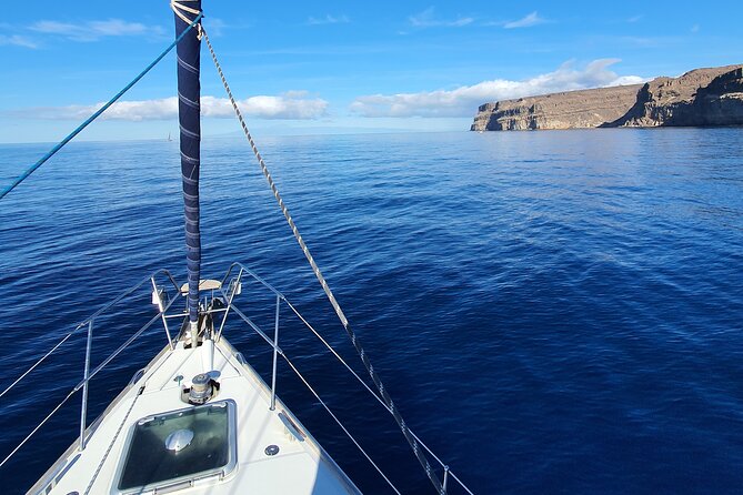 Private 3-hours afternoon SailingTour and Snorkeling with Food and Drinks - Following the southern Gran Canaria coast