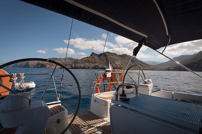 Private 3-hours afternoon SailingTour and Snorkeling with Food and Drinks - Who gets the best value from this boat trip