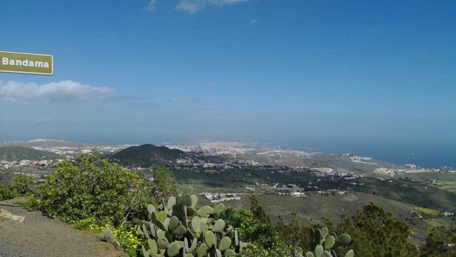 Private Bandama Caldera Volcano, Botanic Garden & Old Town - The Old Town: useful context, limited time