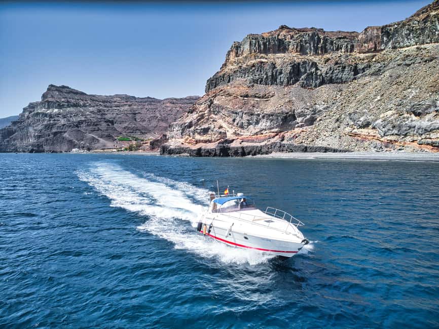 Puerto de Mogán: Private yacht up to 10 persons - Food, champagne, and the drinks service