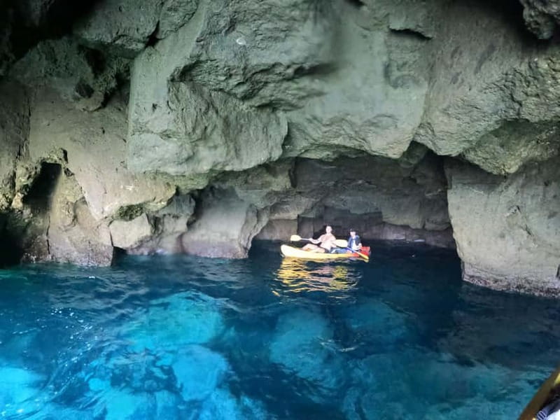 Puerto Mogán: Guided Adventure Kayak Tour in Caves & Snorkel - Guide support and group atmosphere