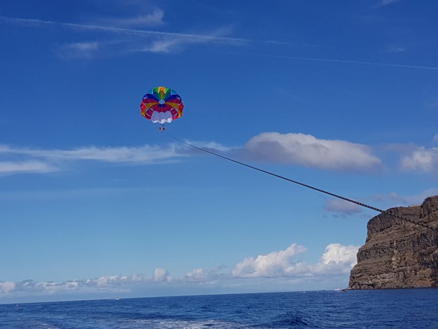 Puerto Rico de Gran Canaria : Parasailing - What the crew does well, and where to stay alert