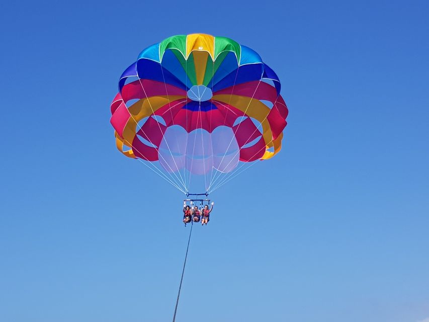 Puerto Rico de Gran Canaria : Parasailing - Getting fitted with the harness and life jacket