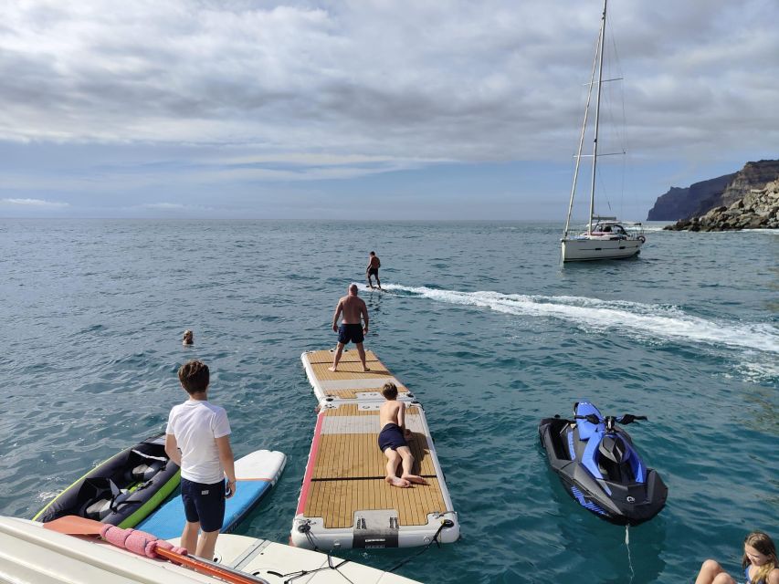 Puerto Rico, Gran Canaria: Boat Tour with Tapas and Drinks - What the social side is really like