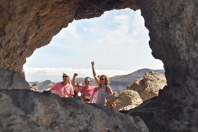 Roque Nublo: hiking on volcanoes with Sky Rebels - The Roque Nublo walk: short on paper, serious at altitude