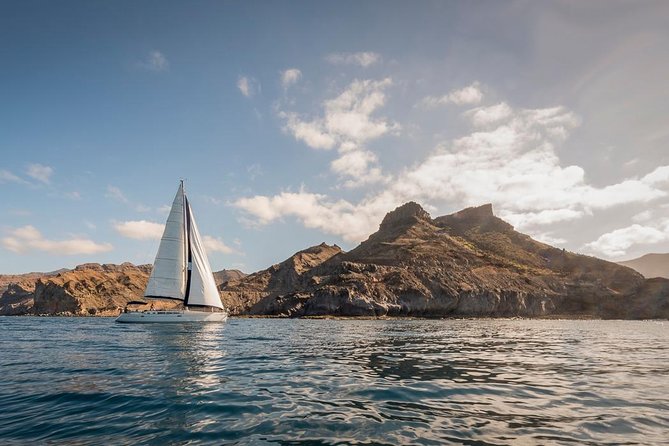 Sailing Trip and Snorkeling (max. 8 people) - Lunch with local food and drinks