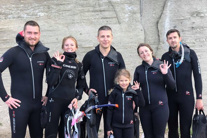 Snorkeling in Gran Canaria with Hotel Pick-up - Wetsuit fitting and a calm start at the center