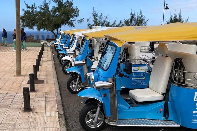 Tuk-Tuk Neighbourhoods Tour around Las Palmas de Gran Canaria - The guides shape the experience