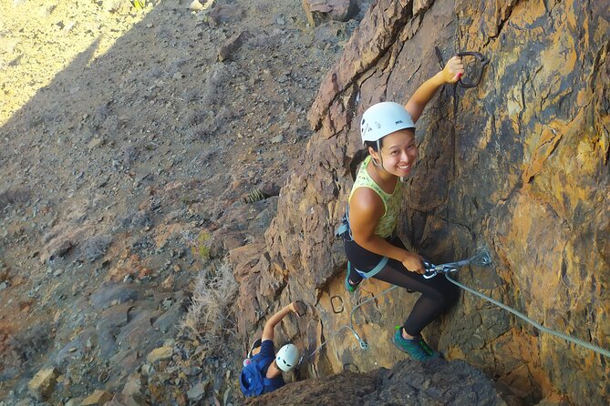 Via Ferrata in Gran Canaria. Vertical adventure park. Small groups - Climbing a K3+ beginner route