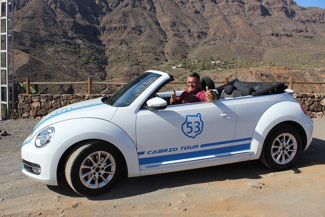 Vw Beetle Convertible Island tour Discover the island on a different way - A stop at Finca Canarias Aloe Vera